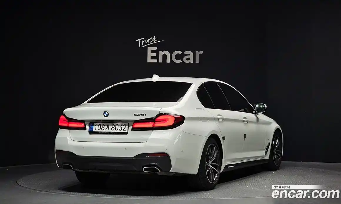 BMW 5-Series 2023 2.0 Автомат в Москве № 210716, фото 3