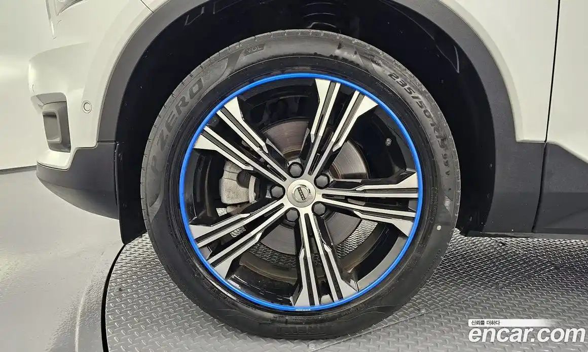 Volvo XC40 2021 2.0 Автомат в Москве № 212889, фото 15