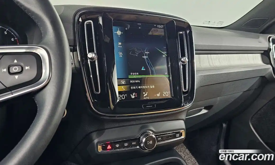 Volvo XC40 2021 2.0 Автомат в Москве № 212889, фото 16