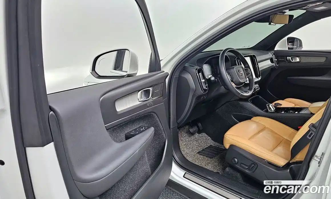 Volvo XC40 2021 2.0 Автомат в Москве № 212889, фото 5