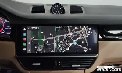 Porsche Cayenne 2023 3.0 Автомат в Москве № 213152, миниатюра 3