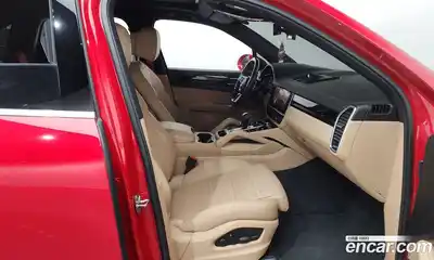 Porsche Cayenne 2023 3.0 Автомат в Москве № 213152, миниатюра 4