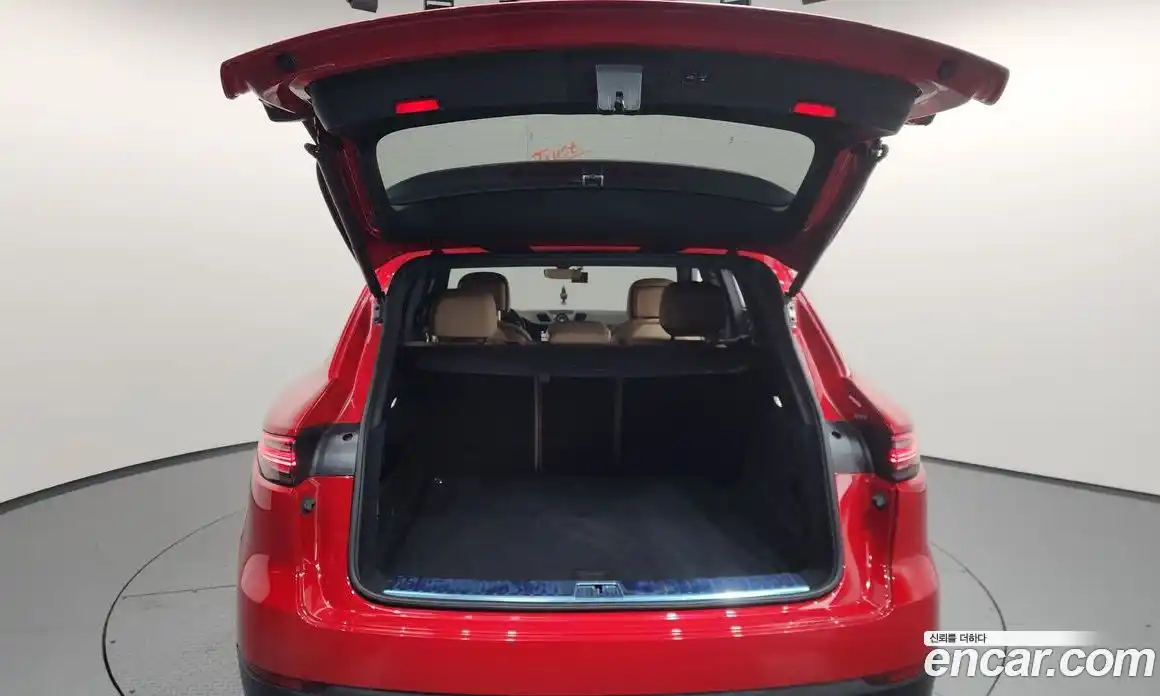 Porsche Cayenne 2023 3.0 Автомат в Москве № 213152, фото 8