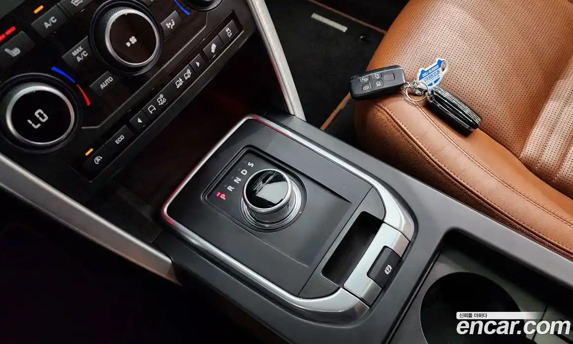 Land Rover Discovery Sport 2016 2.0 Автомат в Москве № 213411, фото 16