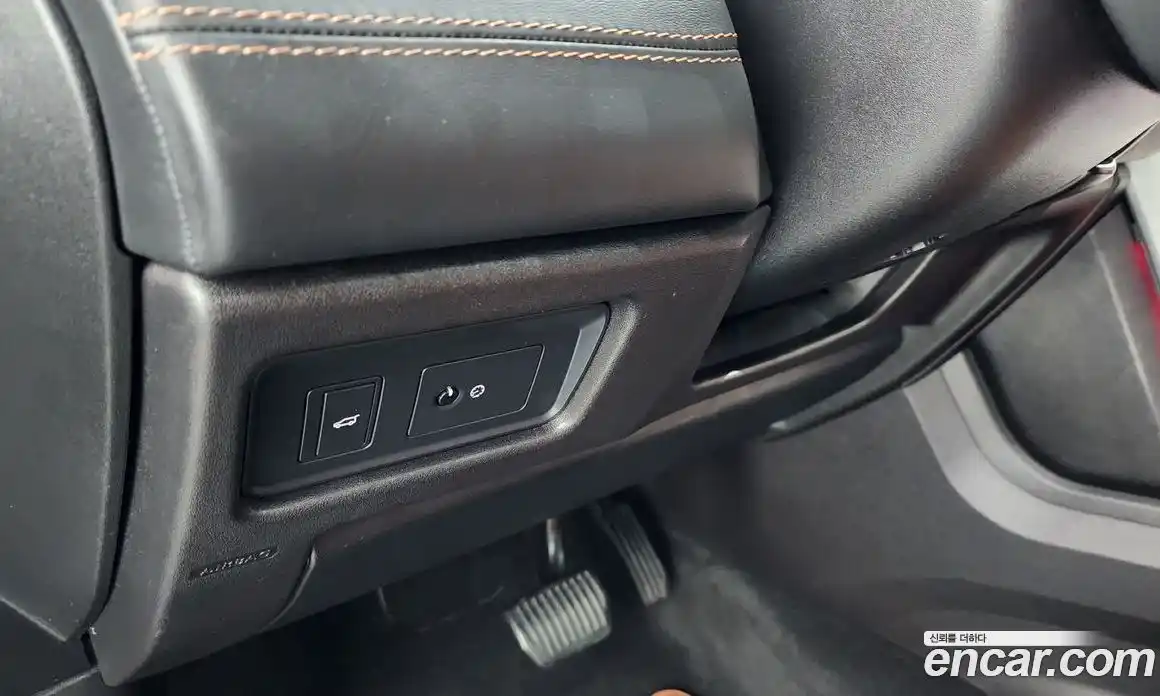 Land Rover Discovery Sport 2016 2.0 Автомат в Москве № 213411, фото 8