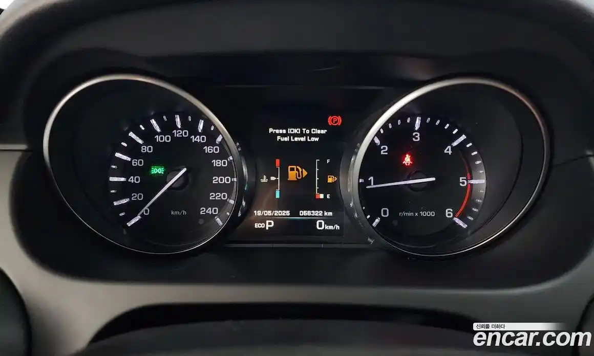 Land Rover Discovery Sport 2016 2.0 Автомат в Москве № 213411, фото 10