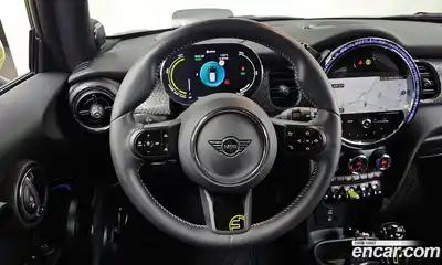 Mini Cooper 2024 Автомат в Москве № 214107, миниатюра 9