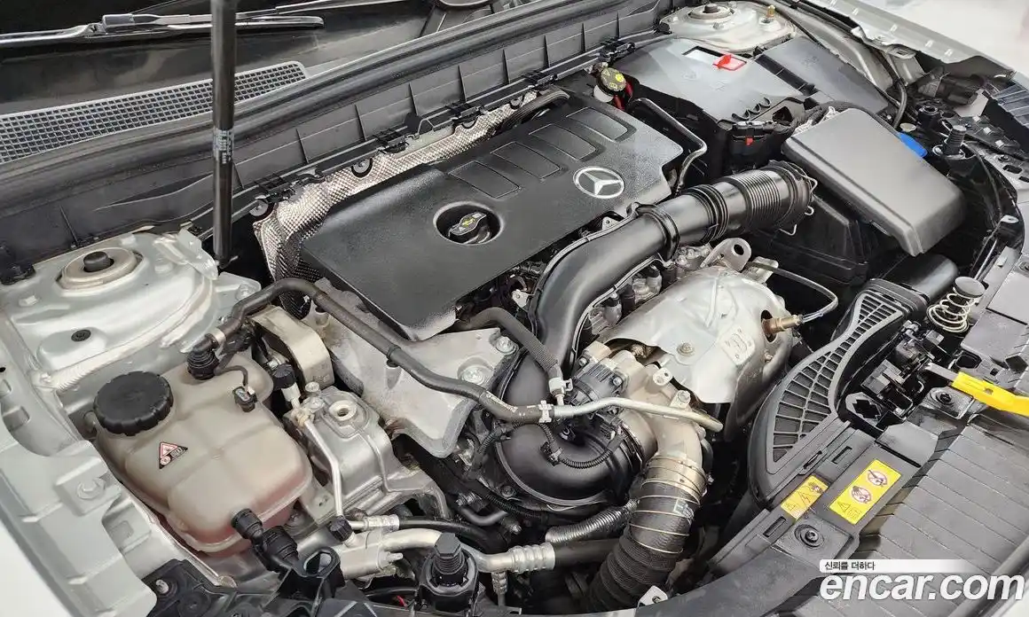 Mercedes-Benz GLB-Class 2023 2.0 Автомат в Москве № 216582, фото 11