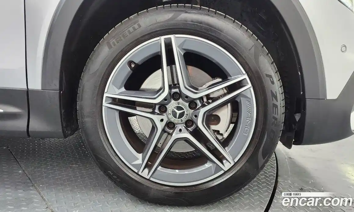 Mercedes-Benz GLB-Class 2023 2.0 Автомат в Москве № 216582, фото 15