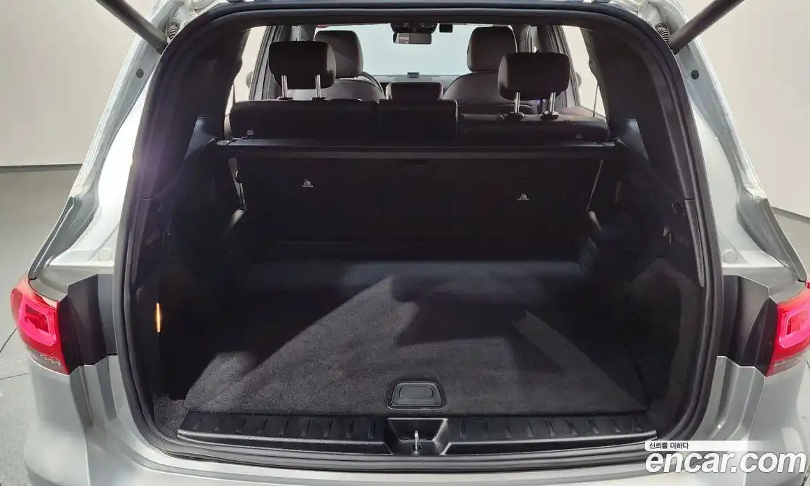 Mercedes-Benz GLB-Class 2023 2.0 Автомат в Москве № 216582, фото 5