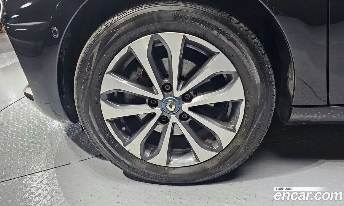 Renault Zoe 2021 0.2 Автомат в Москве № 222425, фото 15