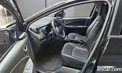 Renault Zoe 2021 0.2 Автомат в Москве № 222425, миниатюра 2