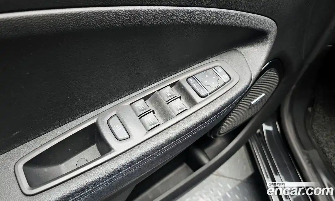 Renault Zoe 2021 0.2 Автомат в Москве № 222425, фото 7