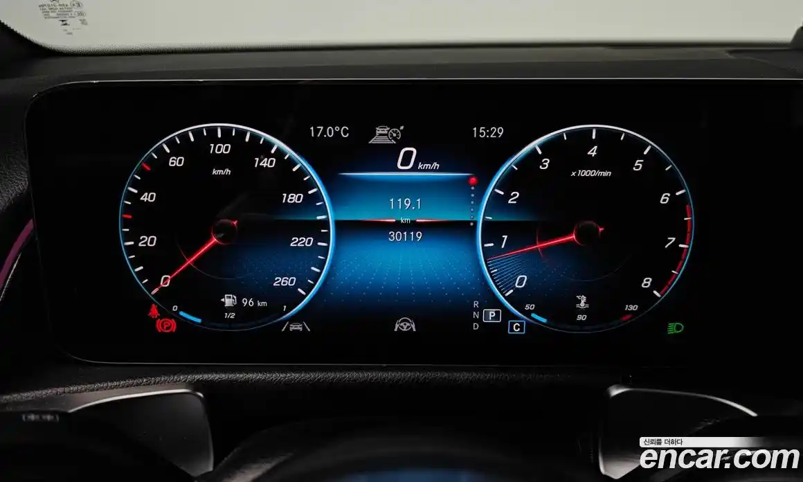 Mercedes-Benz GLB-Class 2023 2.0 Автомат в Москве № 223164, фото 12