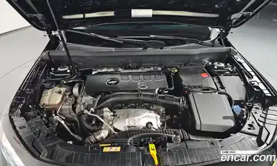 Mercedes-Benz GLB-Class 2023 2.0 Автомат в Москве № 223164, миниатюра 2