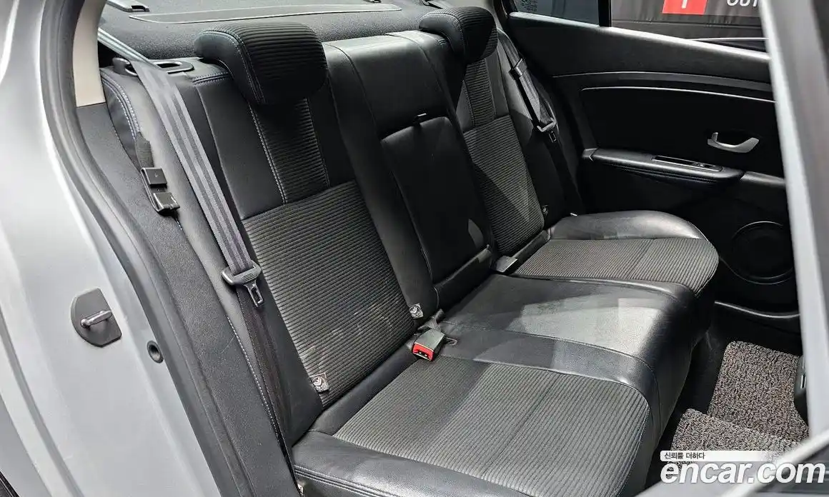 Renault SM3 2012 1.6 Автомат в Москве № 225943, фото 5