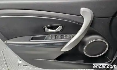 Renault SM3 2012 1.6 Автомат в Москве № 225943, миниатюра 9