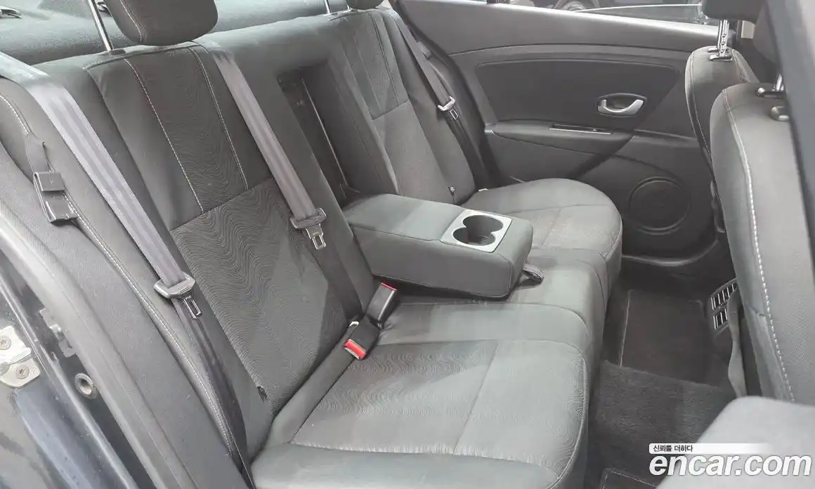 Renault SM3 2014 1.6 Автомат в Москве № 226222, фото 15