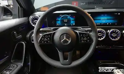 Mercedes-Benz A-Class 2020 2.0 Автомат в Москве № 229484, миниатюра 11