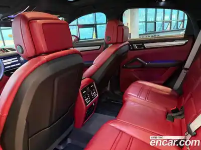 Porsche Cayenne, 2023