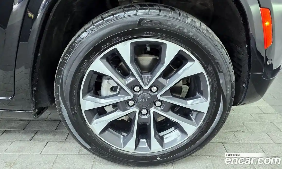 Jeep Cherokee 2021 3.6 Автомат в Москве № 238319, фото 16