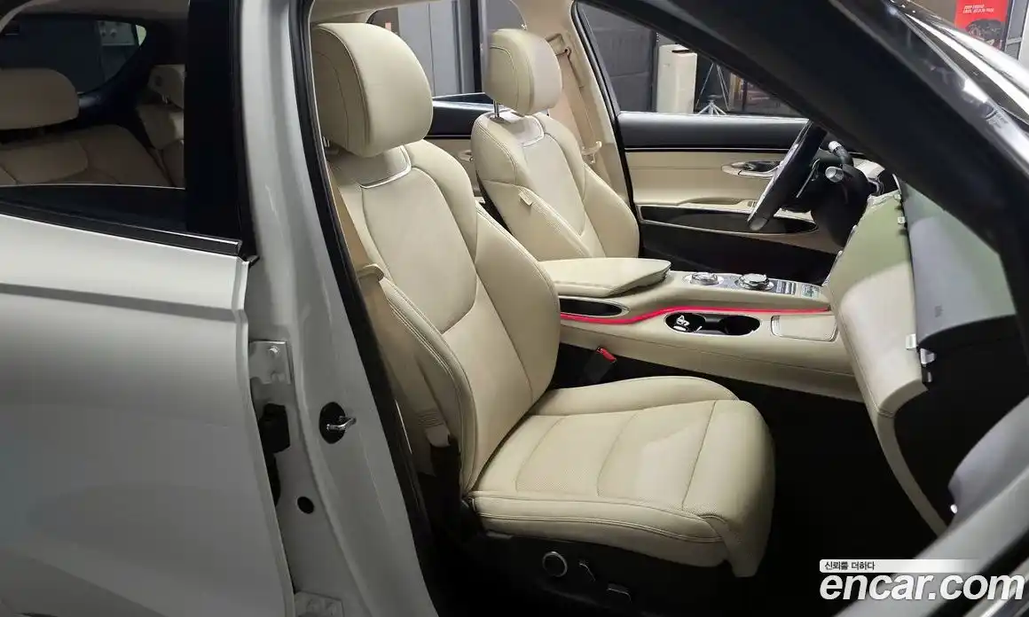 Genesis GV70 2022 2.5 Автомат в Москве № 24990, фото 18