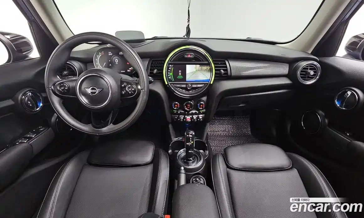 Mini Cooper 2021 1.5 Автомат в Москве № 253300, фото 16