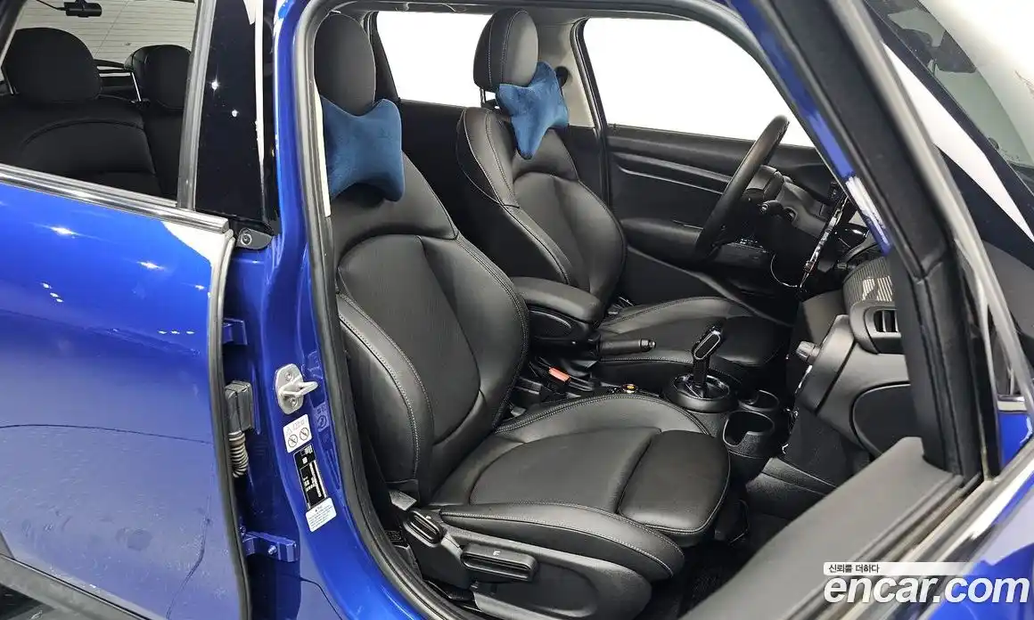 Mini Cooper 2021 1.5 Автомат в Москве № 253300, фото 8