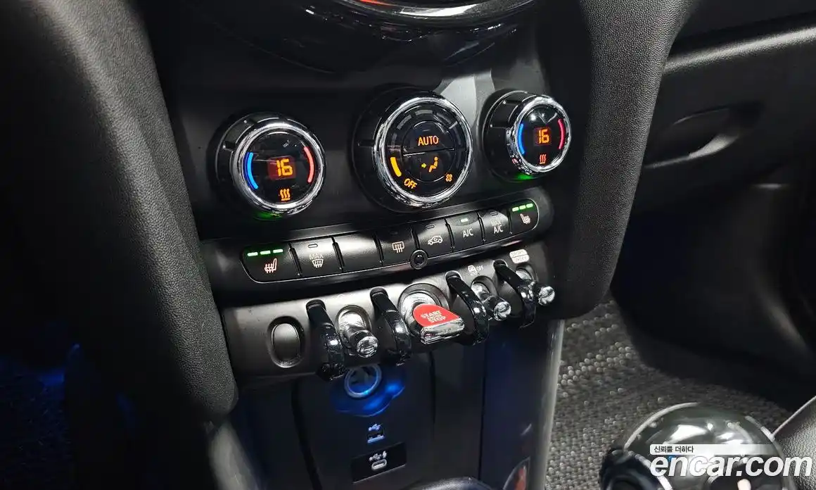 Mini Cooper 2021 1.5 Автомат в Москве № 253300, фото 9