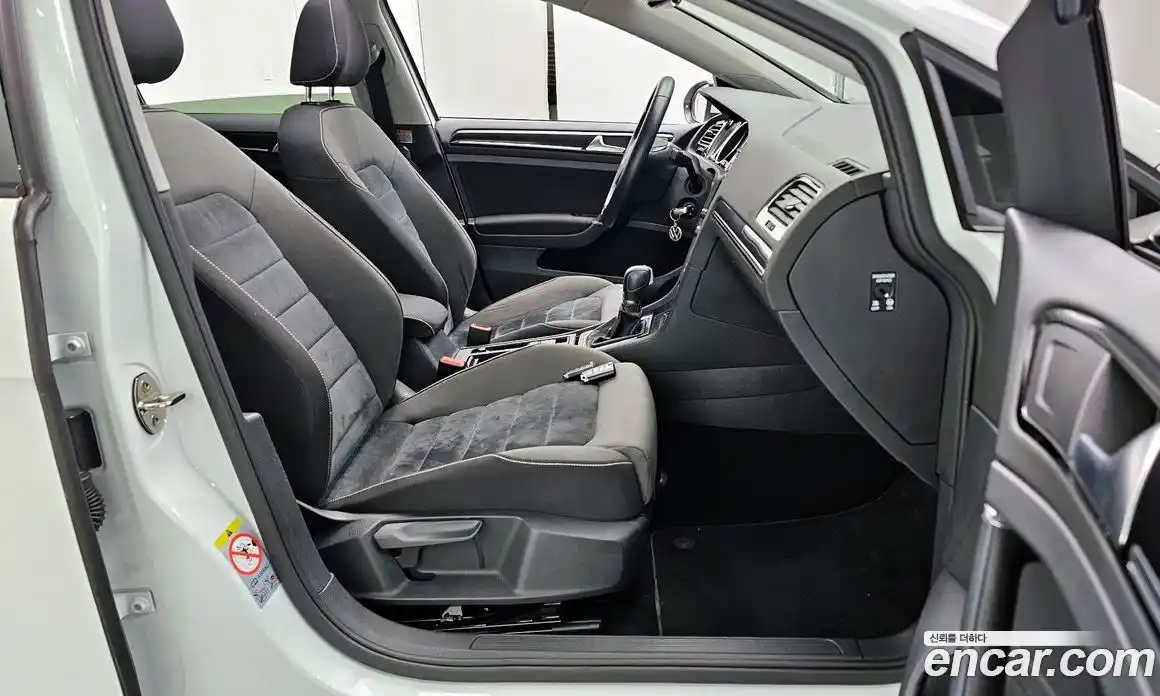 Volkswagen Golf 2015 2.0 Автомат в Москве № 276395, фото 11