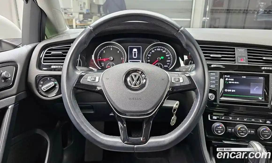 Volkswagen Golf 2015 2.0 Автомат в Москве № 276395, фото 7