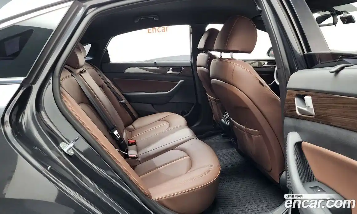 Hyundai Sonata 2018 2.0 Автомат в Москве № 280832, фото 13