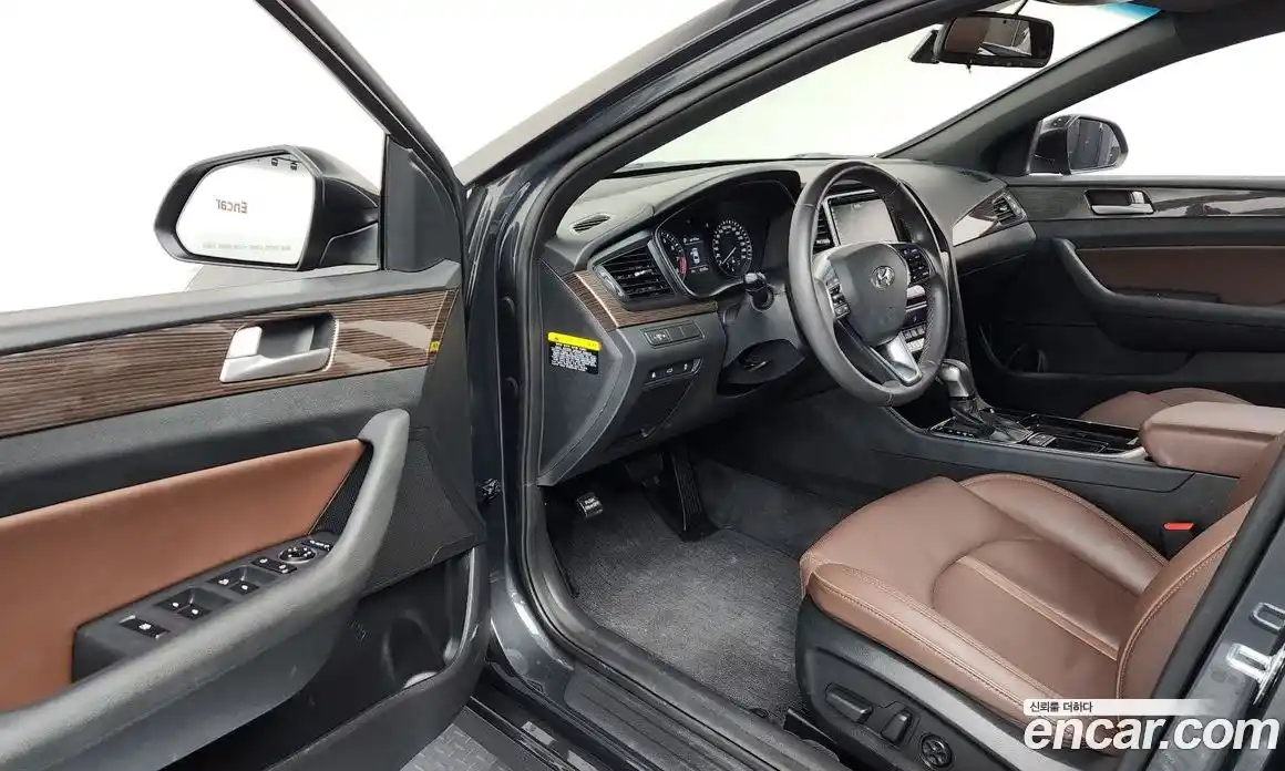 Hyundai Sonata 2018 2.0 Автомат в Москве № 280832, фото 14