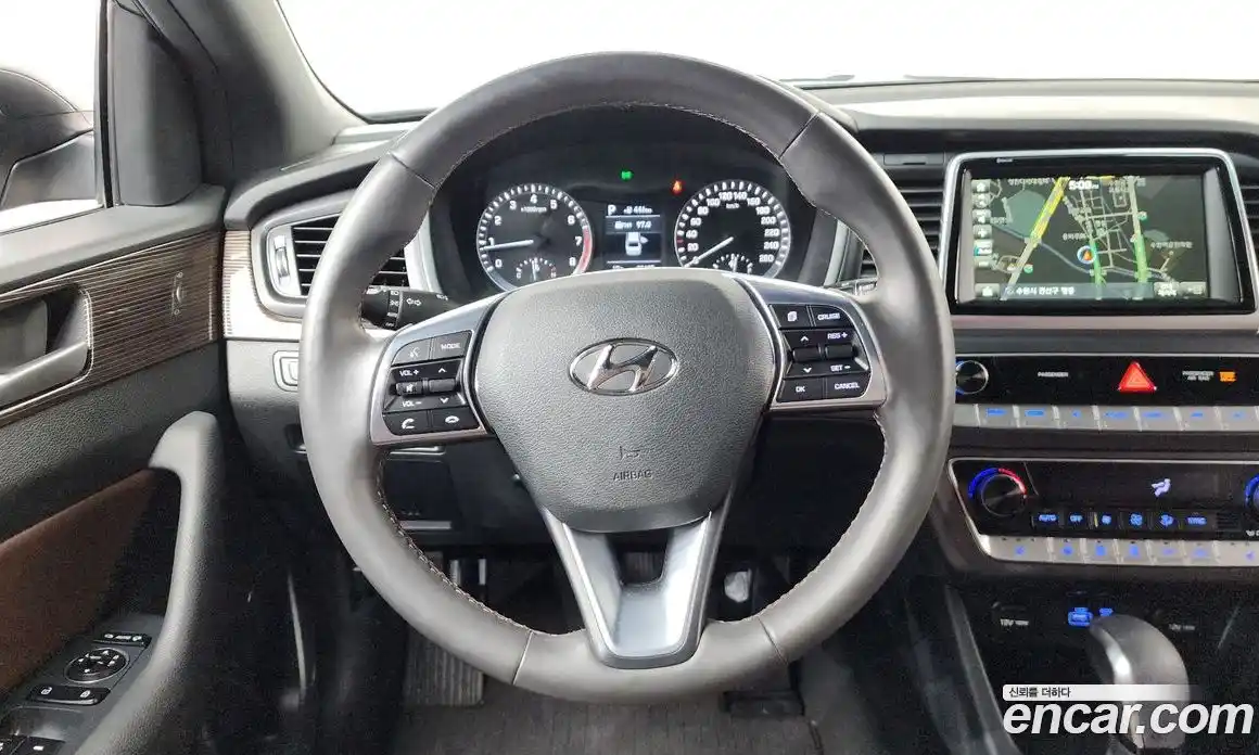 Hyundai Sonata 2018 2.0 Автомат в Москве № 280832, фото 3