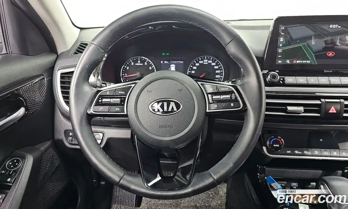 Kia Seltos 2021 1.6 Автомат в Москве № 287031, фото 19