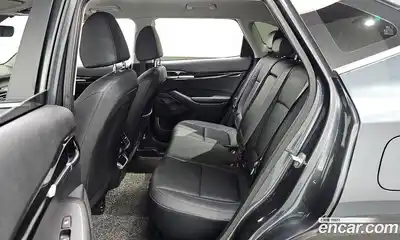 Kia Seltos 2021 1.6 Автомат в Москве № 287031, миниатюра 8