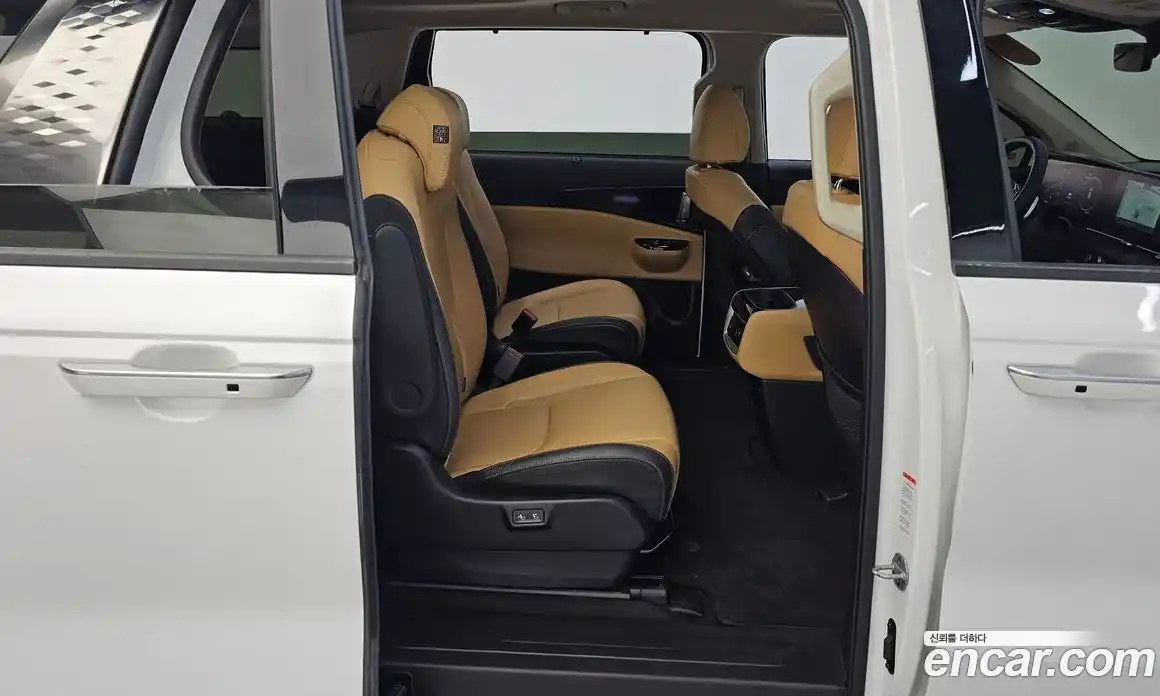 Kia Canival 2023 2.2 Автомат в Москве № 287482, фото 18