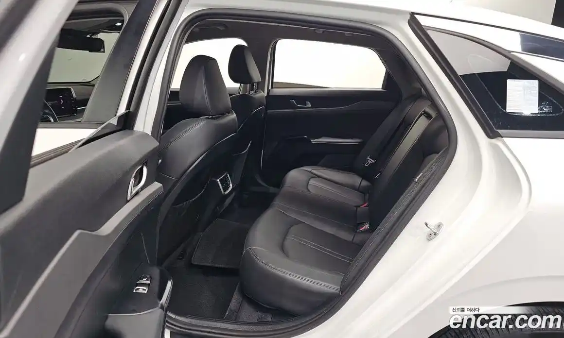 Kia K5 2021 1.6 Автомат в Москве № 288417, фото 3