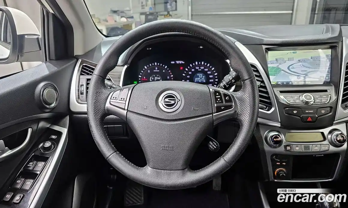SsangYong Korando 2014 2.0 Автомат в Москве № 310095, фото 11
