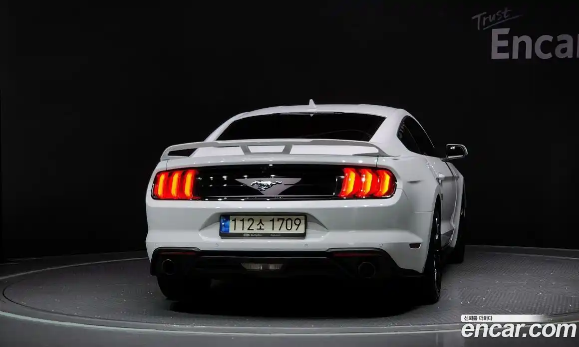 Ford Mustang 2021 2.3 Автомат в Москве № 313731, фото 7