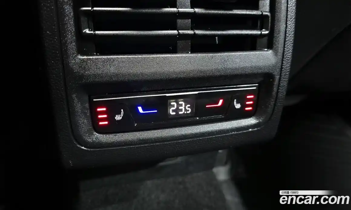 Volkswagen Golf 2023 2.0 Автомат в Москве № 317792, фото 16