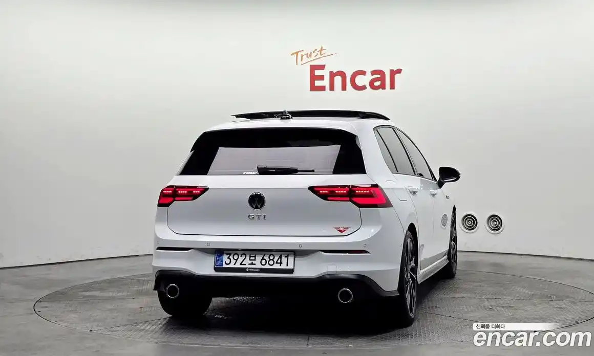 Volkswagen Golf 2023 2.0 Автомат в Москве № 317792, фото 17