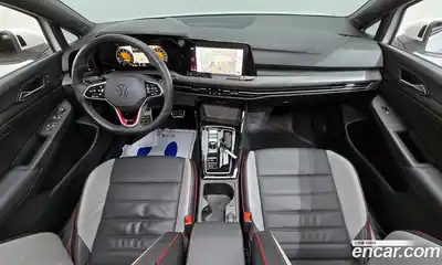 Volkswagen Golf 2023 2.0 Автомат в Москве № 317792, миниатюра 2