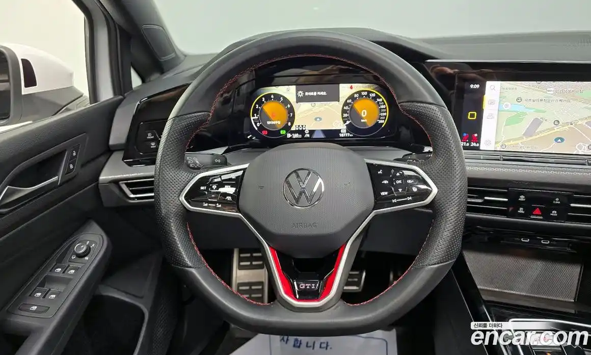 Volkswagen Golf 2023 2.0 Автомат в Москве № 317792, фото 3