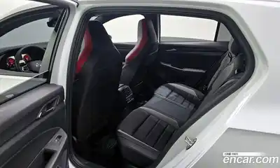 Volkswagen Golf 2023 2.0 Автомат в Москве № 317792, миниатюра 5