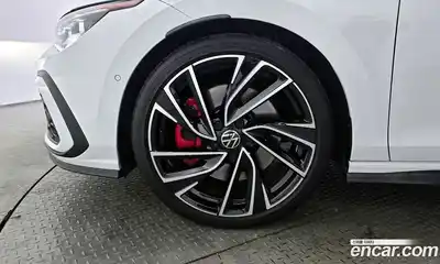 Volkswagen Golf 2023 2.0 Автомат в Москве № 317792, миниатюра 10