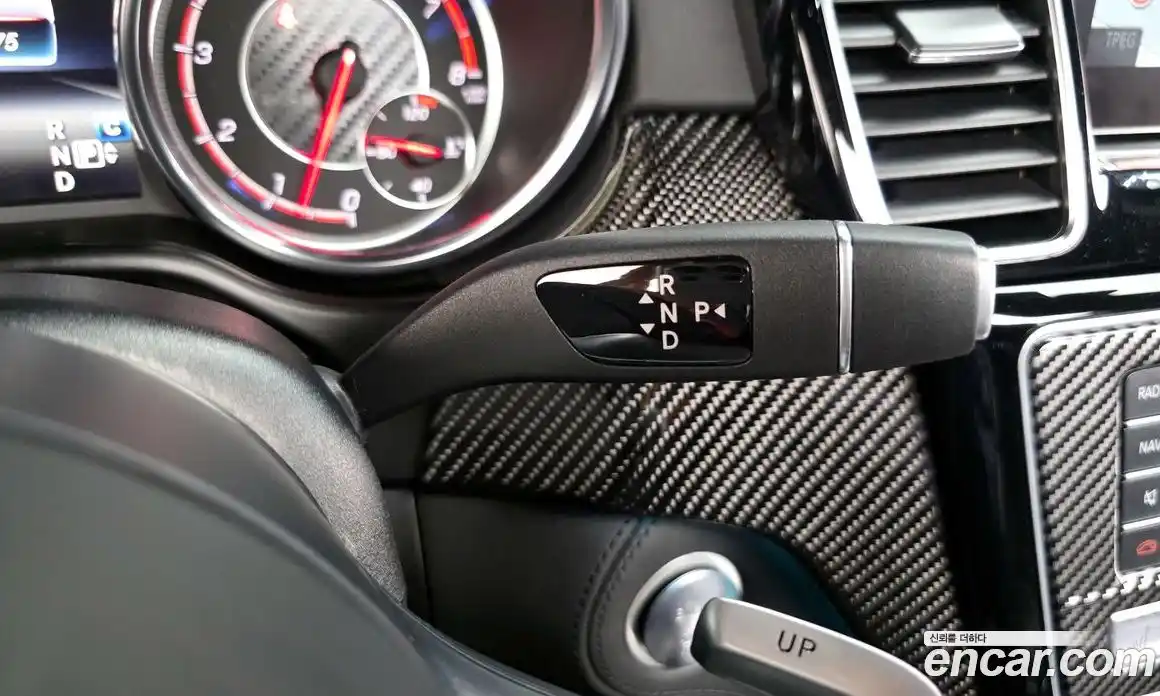 Mercedes-Benz GLE-Class 2019 5.5 Автомат в Москве № 323717, фото 17