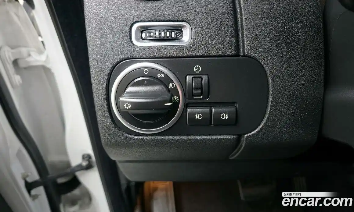 Land Rover Discovery 2013 3.0 Автомат в Москве № 333523, фото 12