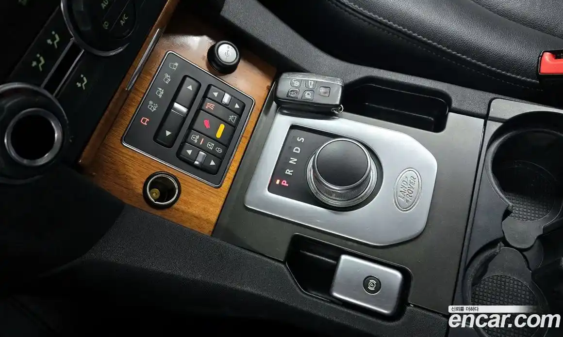 Land Rover Discovery 2013 3.0 Автомат в Москве № 333523, фото 16