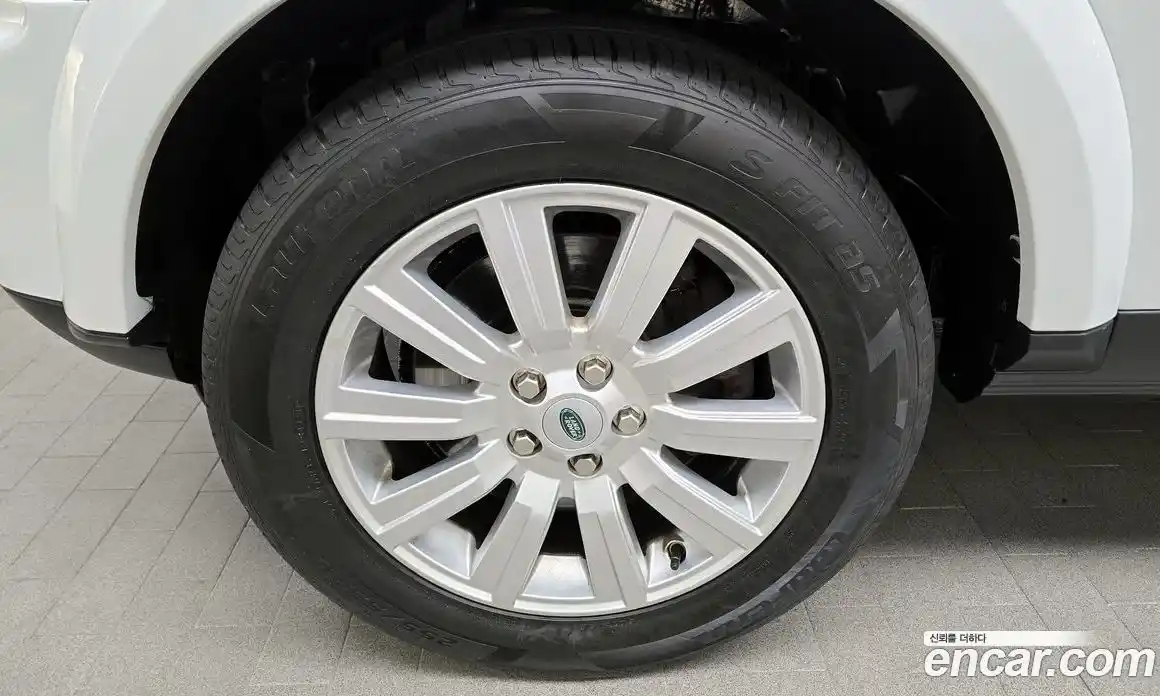 Land Rover Discovery 2013 3.0 Автомат в Москве № 333523, фото 6